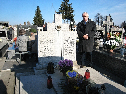 Zdj�cie z zaduszek 2006_3